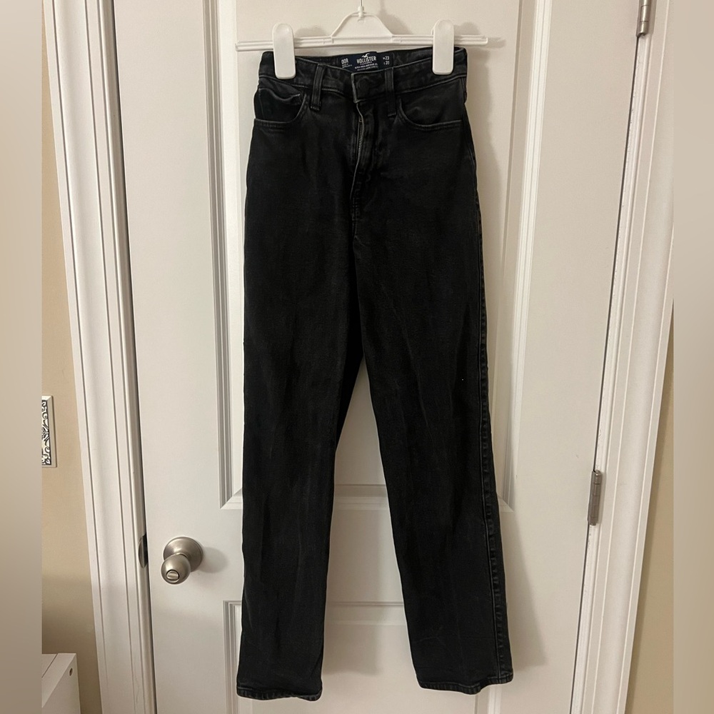 Hollister Black Ultra High Rise Dad Jean (w23)